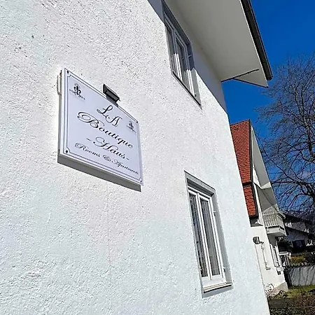 La Boutique House 2*