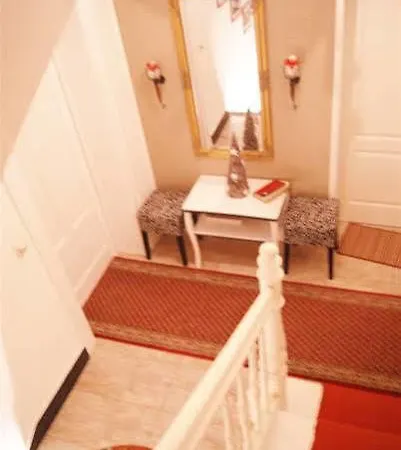 La Boutique House 2*