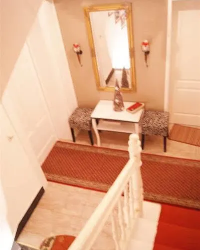 La Boutique House 2*